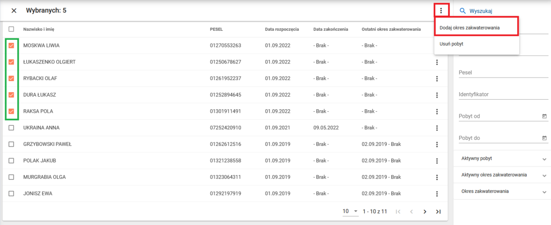 Okno z grupowym zaznaczeniem uczniów z możliwością dodania okresu zakwaterowania z rozwiniętego menu