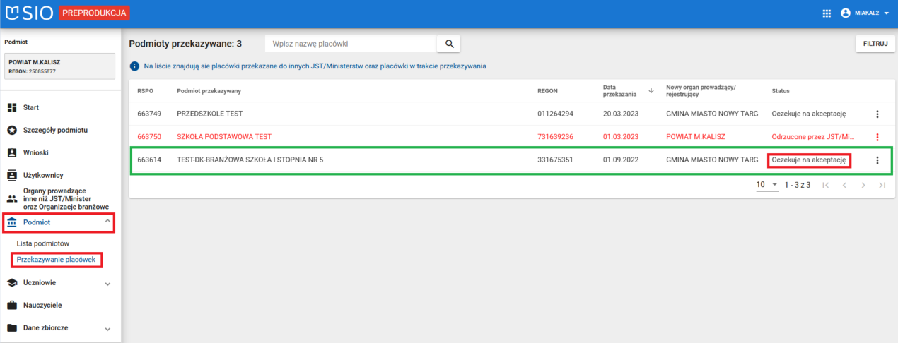 okno z zaznaczonym statusem "oczekuje na akceptację" 