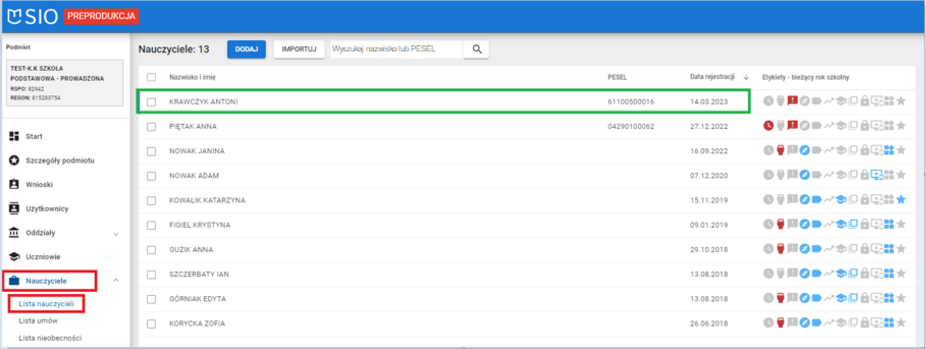 okno z widokiem na zarejestrowane dane z listy nauczycieli